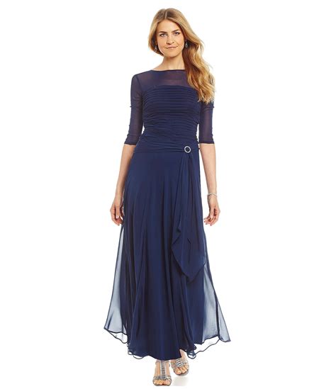 Let <b>Dillard's</b> Wedding Shop be your destination for <b>mother of the bride dresses</b> available in regular, plus and petite sizes from all your favorite brands. . Dillards mother of the bride